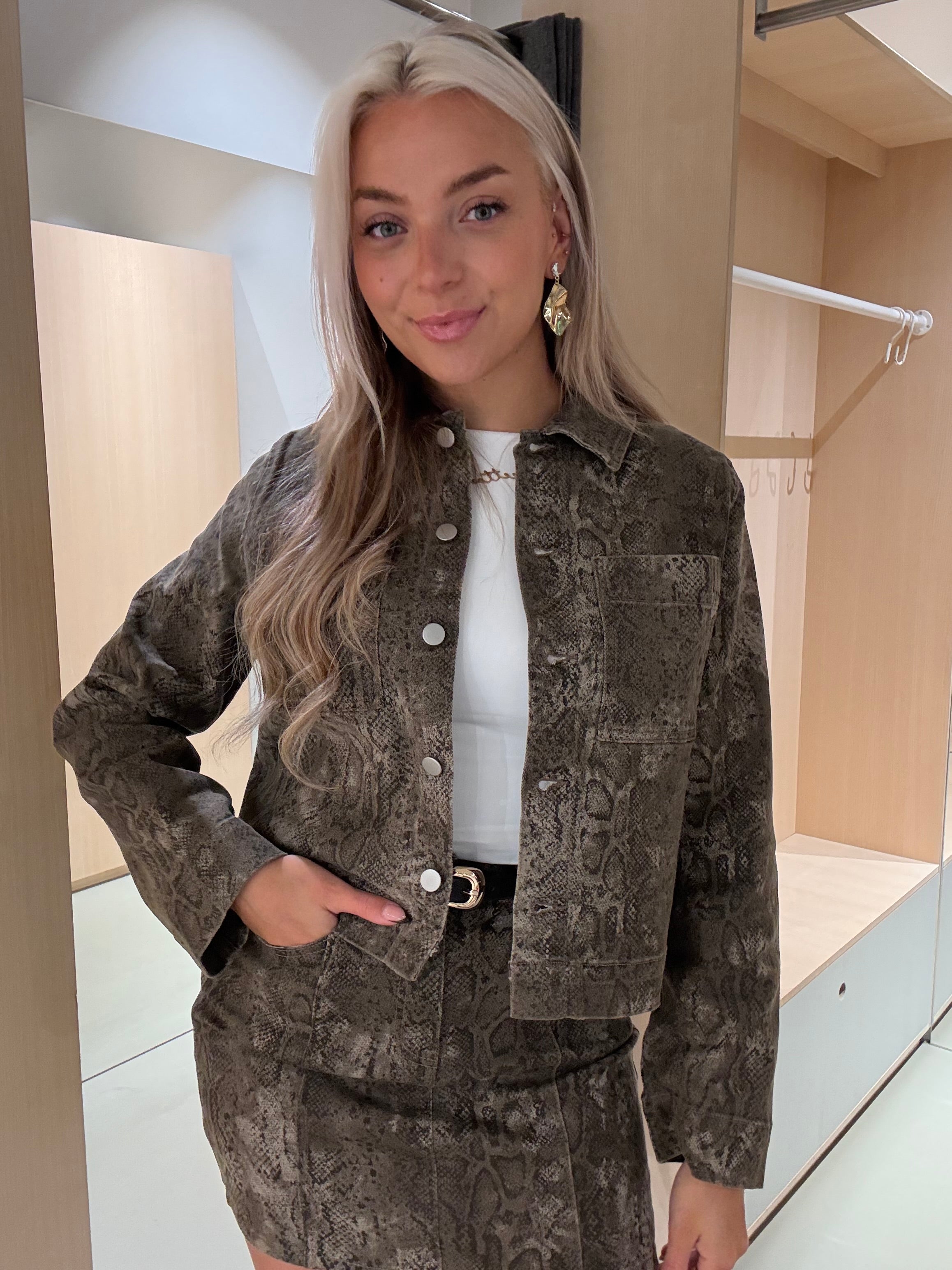 VICHIA Jacket - Fondue Fudge